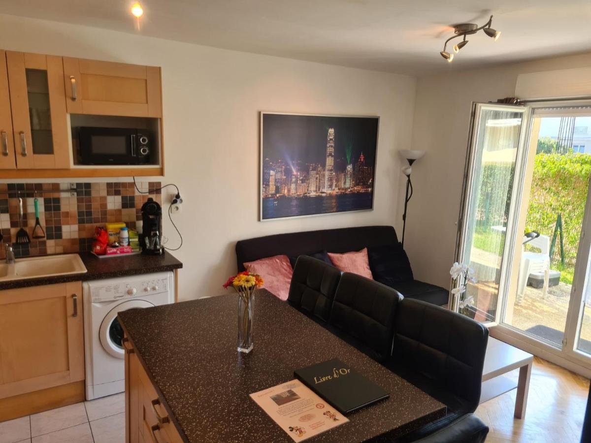 Appartement Avec Rez De Jardin A Disneyland مونتِفرا المظهر الخارجي الصورة