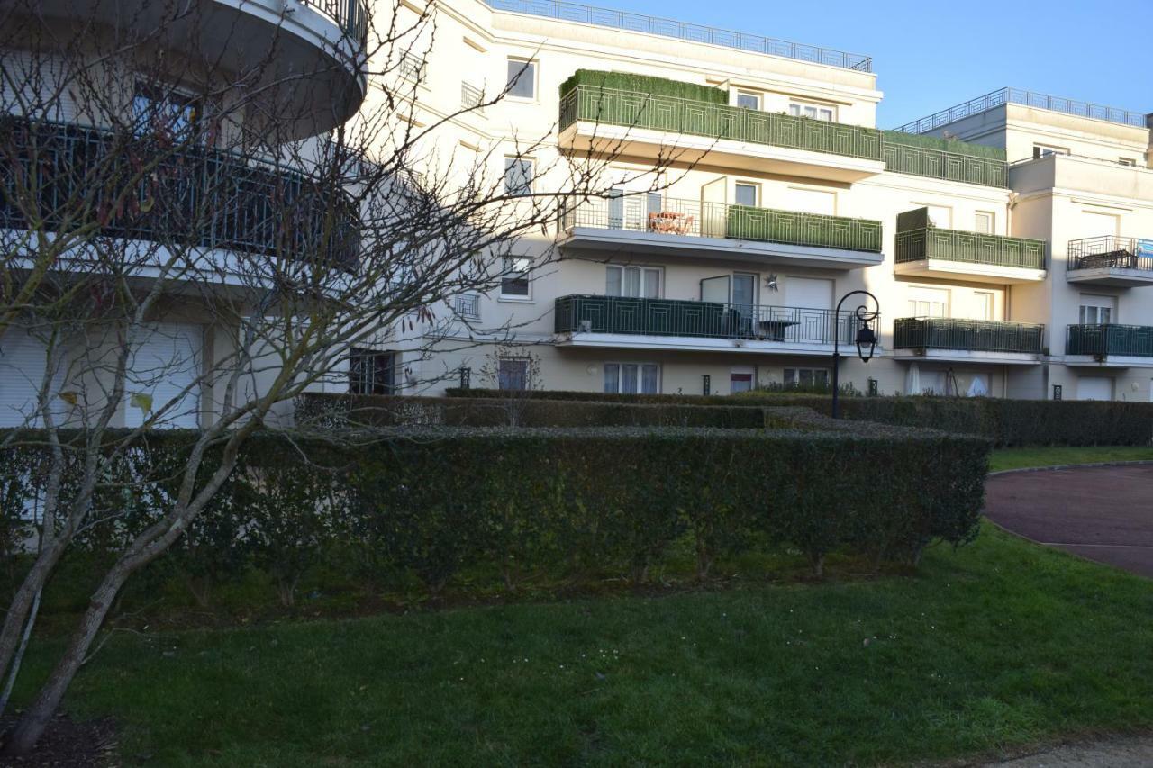 Appartement Avec Rez De Jardin A Disneyland مونتِفرا المظهر الخارجي الصورة