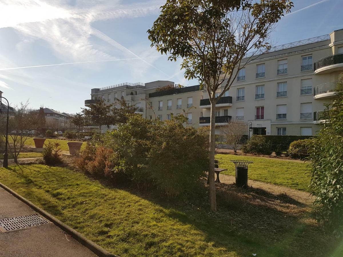 Appartement Avec Rez De Jardin A Disneyland مونتِفرا المظهر الخارجي الصورة