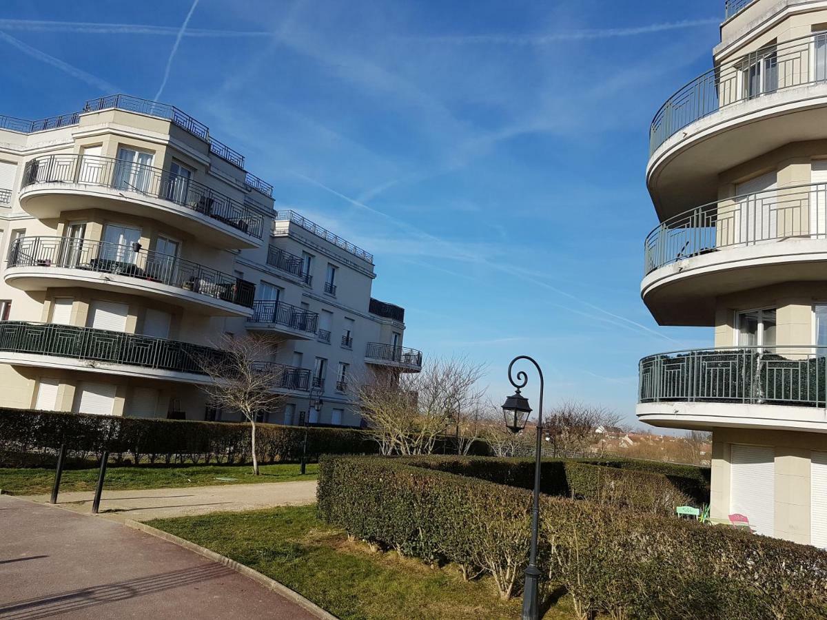 Appartement Avec Rez De Jardin A Disneyland مونتِفرا المظهر الخارجي الصورة